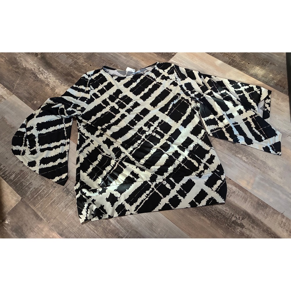 Chicos Women Black White Abstract Geometric Bell Sleeve Blouse Top